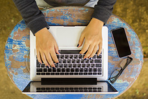 Bandymų stebėti vaikų prievartą internete – kas šešias sekundes