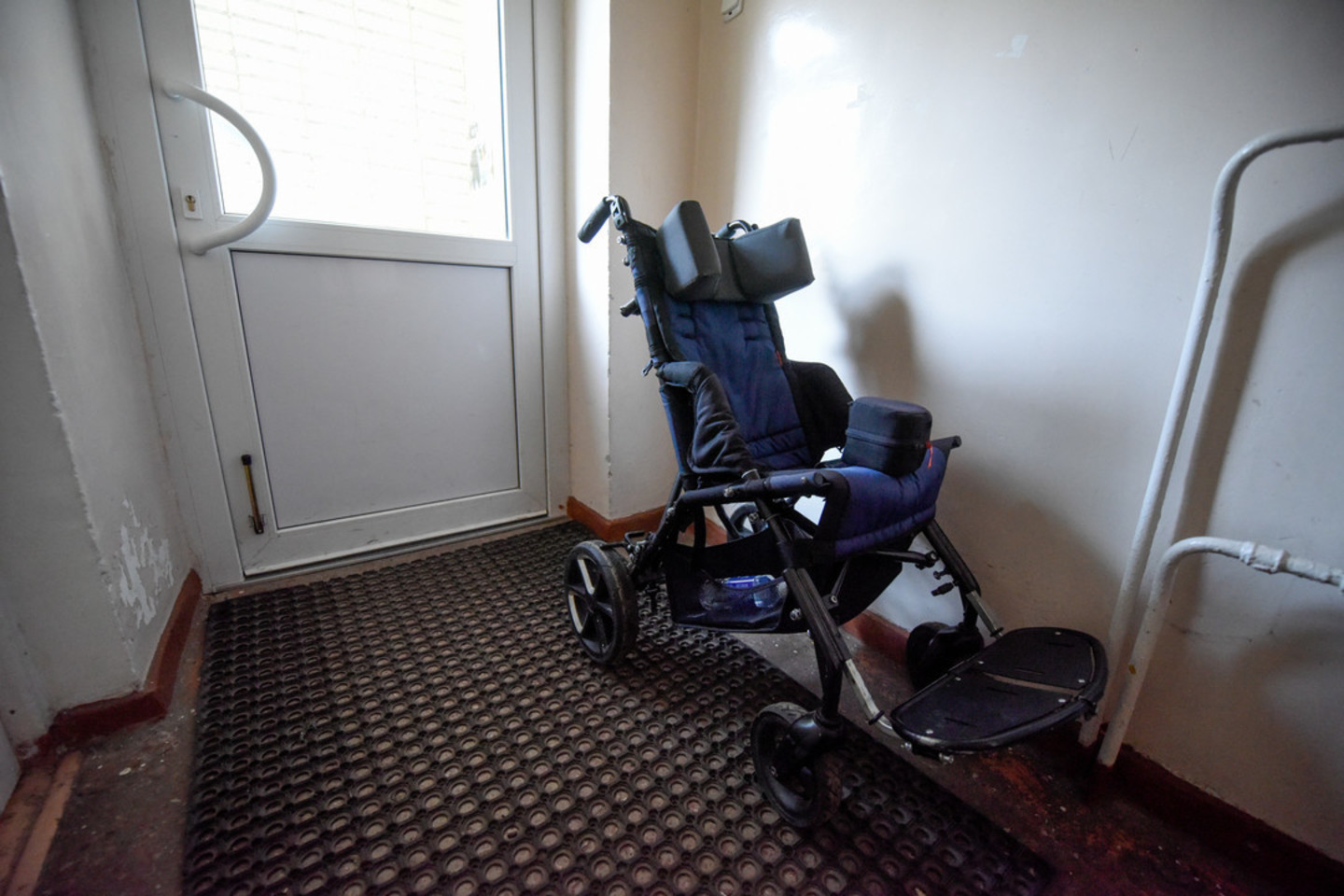 Naįgalų vaiką auginanti mama nenori, kad jis mokytųsi bendrojo lavinimo mokykloje.<br> D.Umbraso nuotr.