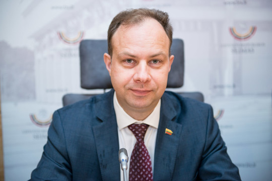 A. Veryga: ieškant papildomų lėšų medikams, siūloma didinti loterijų mokestį