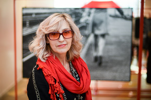 Turtingi tėvai meilę dukrai iškeitė į daiktus, ši nemeilę pavertė ŽIV