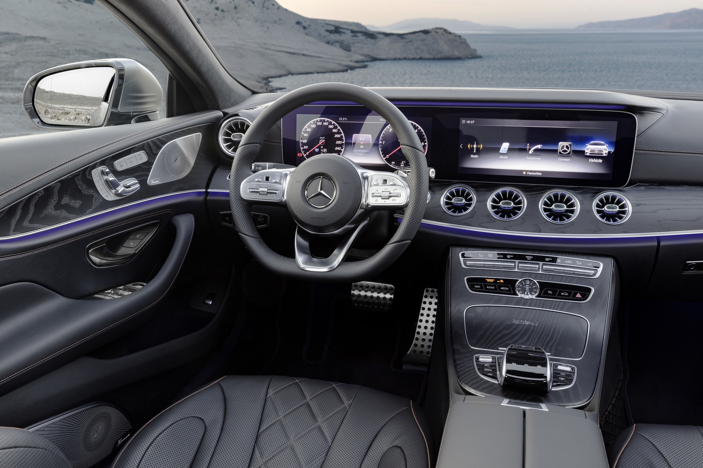 Naujasis „Mercedes-Benz CLS“ Europos rinkas pasieks 2018 metų kovą.<br>Gamintojo nuotr.
