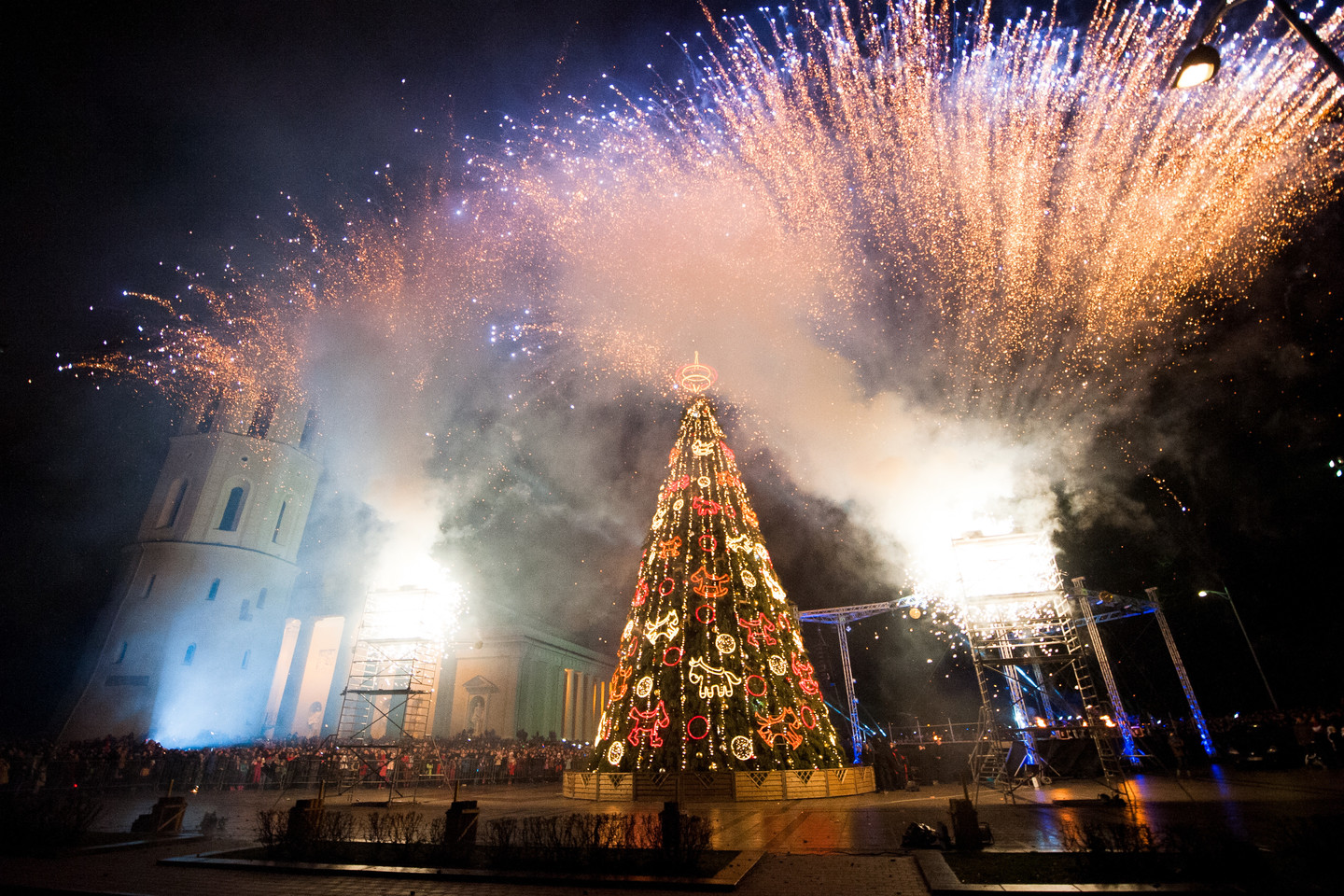 Kalėdų eglė 2013 metais.<br> V.Balkūno nuotr.