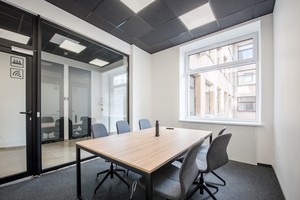 Neįprastų darbo erdvių bumas Vilniaus centre: šluoja vos įrengtas