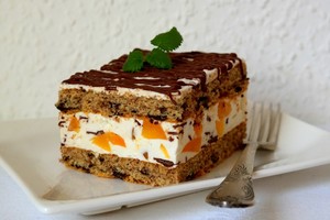 Varškės pyragas su abrikosais namuose paskleis švenčių aromatą