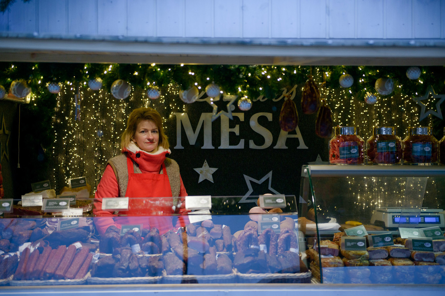 Vilniaus Katedros aikštėje prasidėjo kalėdinė mugė.<br> J.Stacevičiaus nuotr.