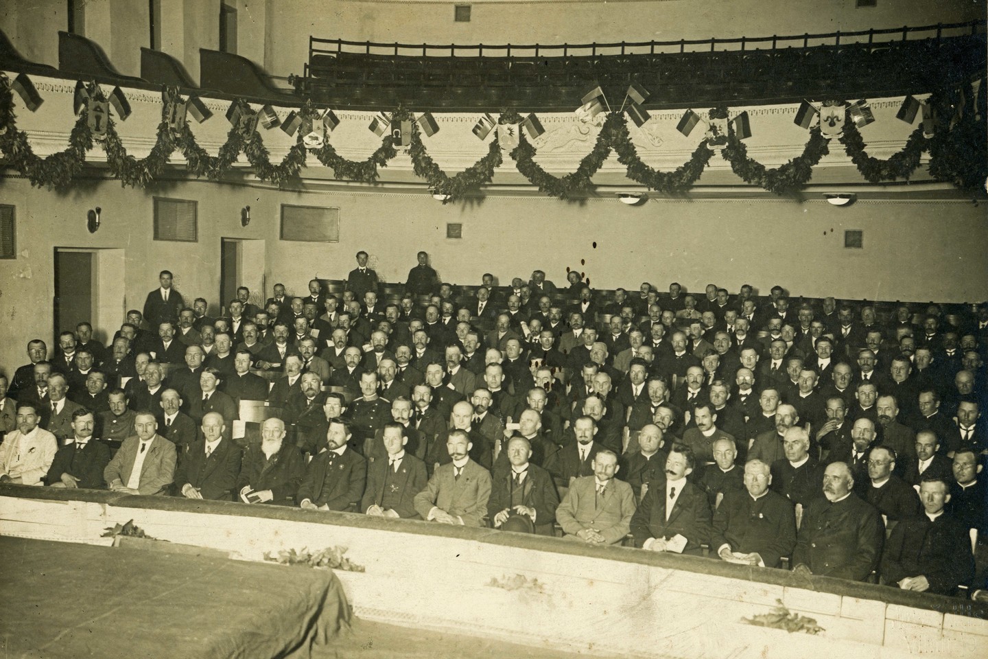  Lietuvių konferencija Vilniuje 1917 m. rugsėjo 22 d. A.Jurašaičio fotostudija. <br> “Ars Via“ katalogo nuotr. 