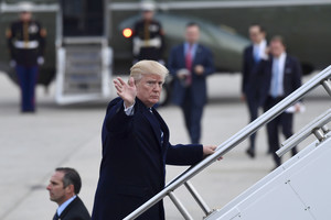 Donaldas Trumpas pripažino, kad Michaelas Flynnas melavo FTB