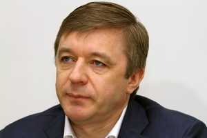 Ramūnas Karbauskis pyksta: „Kai kuriose ministerijose politinės valdžios neturime“