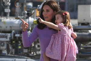 Vos dvejų metukų princesė Charlotte jau lanko tenisą