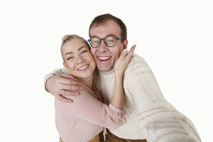 Džiugas Siaurusaitis debiutuoja „Domino“ teatro komedijoje „Pasiklydęs skambutis“