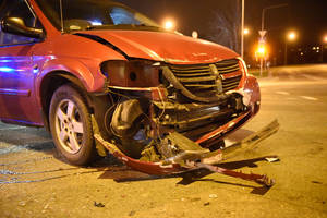 Įspėjo vairuotojus: gerumu prisidengę sukčiai į spąstus jau įviliojo dešimtis lietuvių