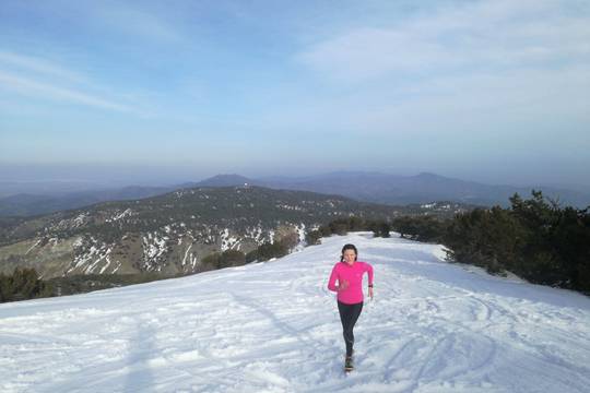 Bėgimas žiemą gamtoje turi ypatingo žavesio