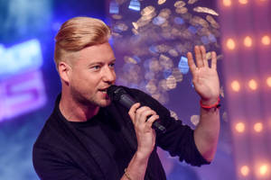 Sashos Song Kalėdos: duoklė britų žvaigždės atminimui ir griežta taisyklė