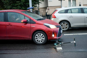 Kaip gali būti, kad vairuotojas nepamato gatve einančio žmogaus? Faktai paaiškina