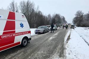 Greitosios medikai paneigė melą, kad į avariją Ukmergės r. važiavo 40 min.