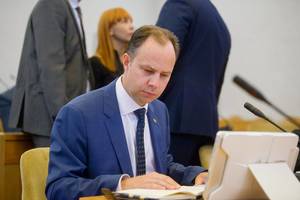 A. Verygos atsakymai į interpeliaciją: medikams algos kils, vaistinėse pagaliau – tvarka