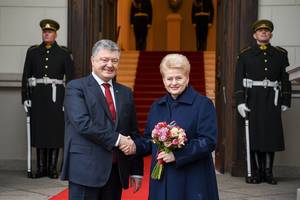 Vilniuje viešintis P. Porošenka žada ginti teisėsaugą nuo politikų kišimosi