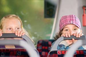 Kaip vaikams saugiai važiuoti autobusu