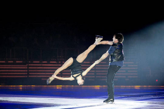 Tiesiai iš užkulisių: garsiausi ledo šokėjai ruošiasi grandioziniam šou