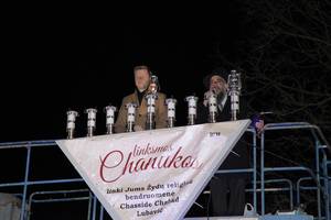 Sostinėje dar viena šventė – prasidėjo žydų Chanuka