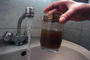 Panevėžietė įspėjo: nekviesti vandens „tikrintojai“ dangstosi net Registrų centru