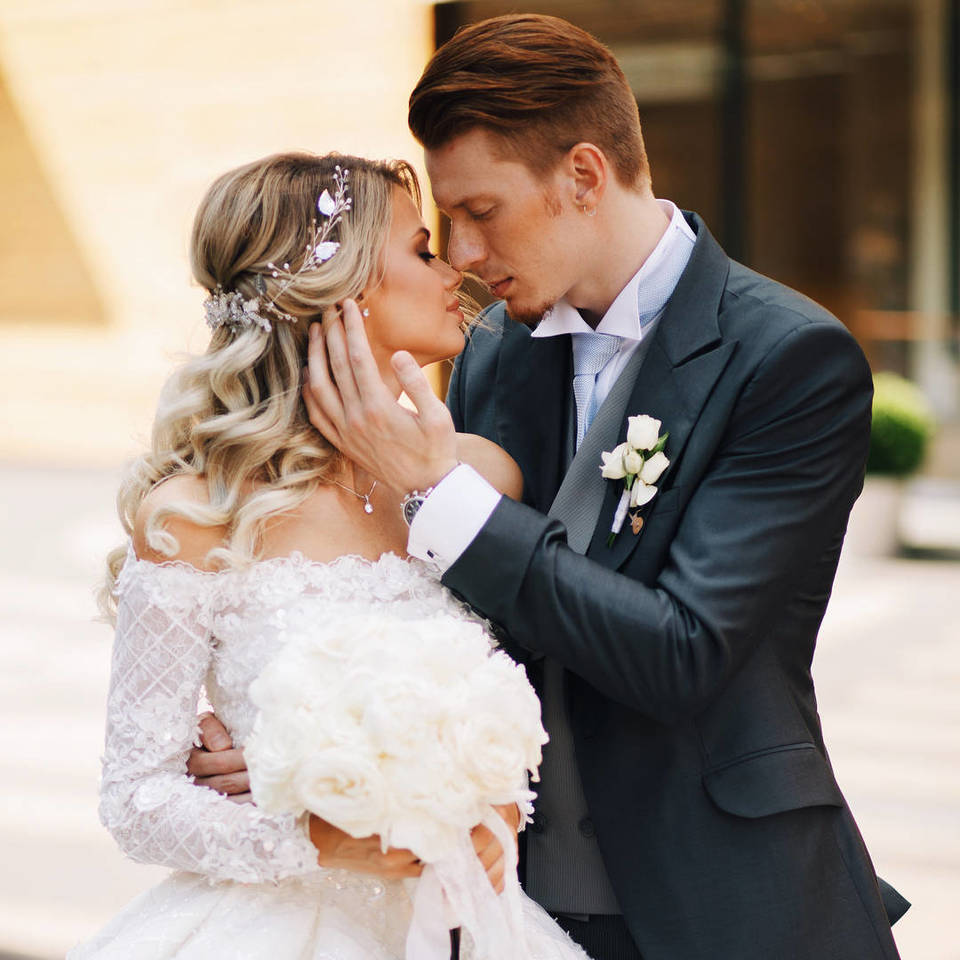 Labiausiai apkalbėtos  – Alos Pugačiovos anūko Nikitos Presniakovo ir jo išrinktosios Alionos Krasnovos.<br> Asmeninio albumo nuotr.