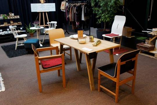 Kaune vyksiančioje mados mugėje  – išskirtiniai antrinio dizaino kūriniai