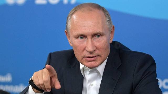 Rusijos lyderis pateikė versiją, kodėl šalyje nėra veiksmingos opozicijos