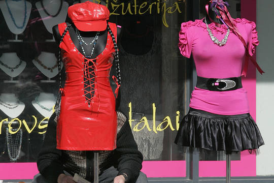  Kai kam tai nepatiks, nors atlyginimų žirklės bado akis    