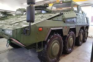 Į Lietuvą atgabenti pirmieji du įsigyti šarvuočiai