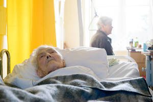 Didžiausia Vilniaus slaugos ligoninė iš vidaus: vieta, kurios vengia net kunigas