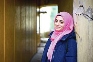 Turkė tikina, kad skara pridengia tik galvą, bet ne smegenis