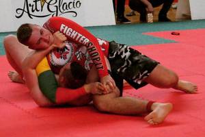 Graplingas grįžta į Šakius