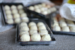 Saldainius iš sutirštinto pieno lengvai pagamins net vaikai