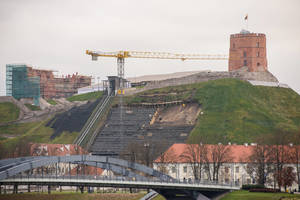 Vyriausybė nutarė skelbti ekstremalią situaciją dėl Gedimino kalno valstybės mastu