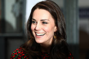 Catherine Middleton papasakojo apie galvos skausmą renkant dovaną karalienei 