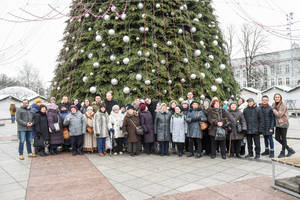 Maltiečių globojami senoliai po daugelio metų apsilankė prie sostinės eglutės