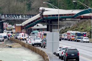 Aiškėja nuo bėgių nulėkusio traukinio nelaimės aplinkybės