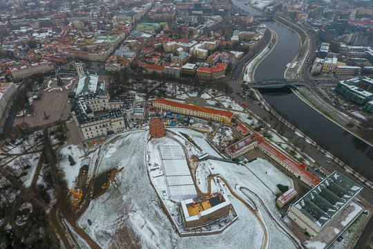 Nori nugriauti dalį Gedimino kalno gynybinės sienos