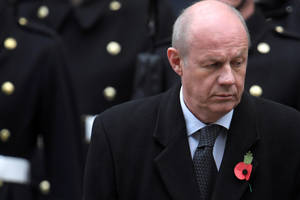 Dar vienas smūgis Theresai May: atsistatydino jos pavaduotojas 