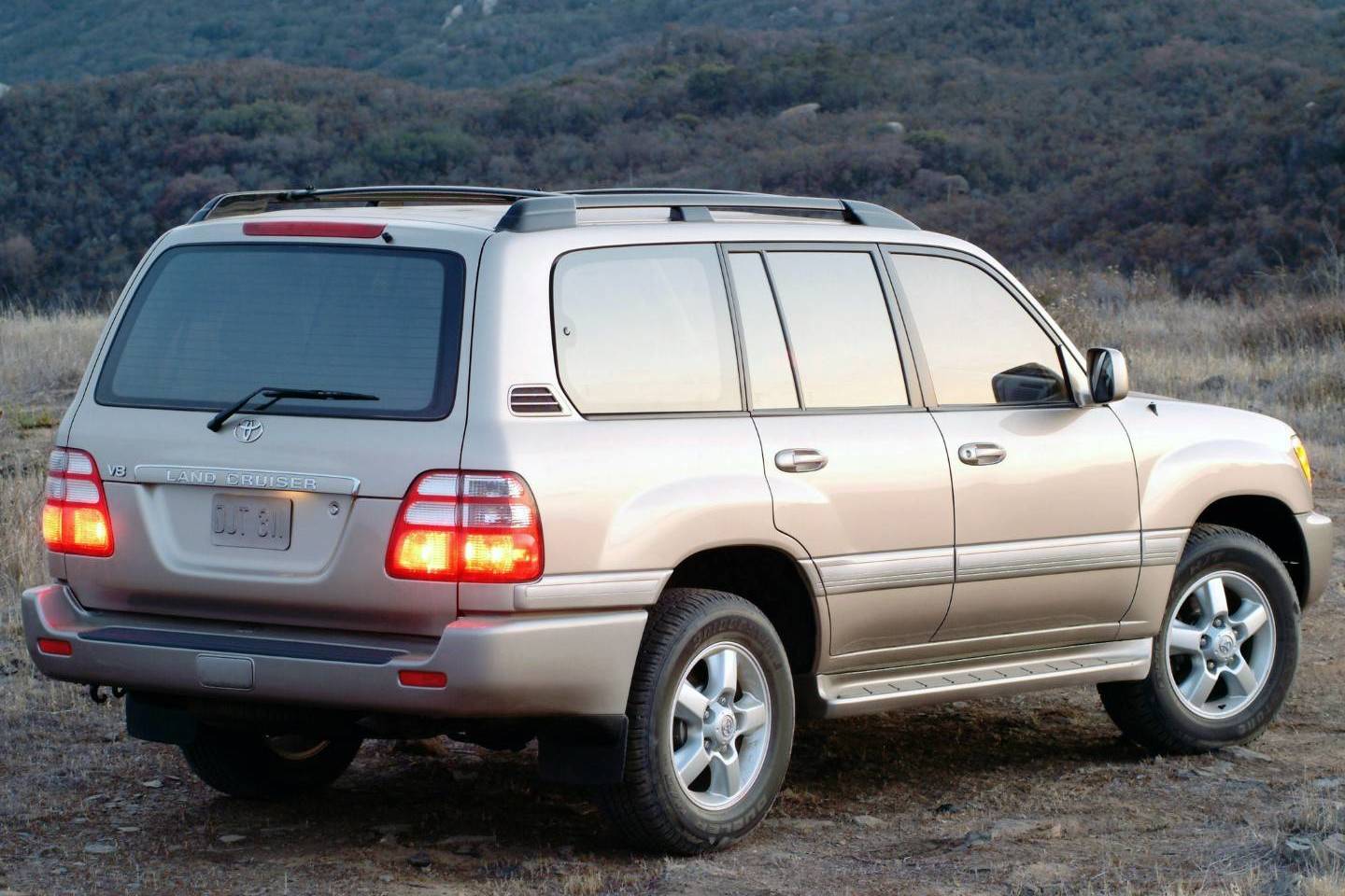 „Toyota Land Cruiser“ (2003 m.).<br>Gamintojo nuotr.