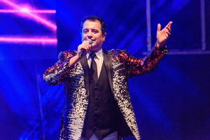 „Kalėdinis grand šou“: klaipėdiečiai šoko pagal R. Cicino ir „Hiperbolės“ hitus 