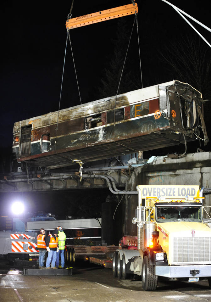  Daugelio traukinių nelaimių būtų galima išvengti, jei būtų įdiegta technologija, kuri automatiškai stabdo traukinį.<br> „Reuters“/„Scanpix“ nuotr.