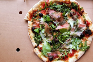 Atokiau nuo miesto centro – nerealiai skanios picos: čia turėtų driektis eilės