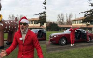 Žavusis žilaplaukis Gianluca parodė, kaip išradingai švenčia Kalėdas