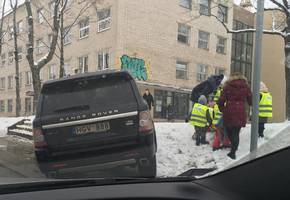 Vaizdas prie mokyklos perpildė kantrybės taurę – neapsikentė abejingumo