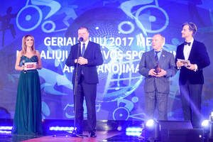 Neįgaliems sportininkams lenkėsi ir politikai, ir dainininkai