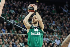 „Žalgiris“ Kalėdas pasitinka pasiekęs trečią pergalę per savaitę 