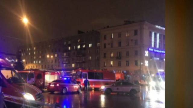 Per sprogimą Sankt Peterburgo prekybos centre nukentėjo apie 10 žmonių