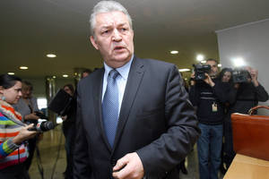 Teismas: žlugusį „Snorą“ prižiūrėjęs Kazimieras Ramonas nekaltas